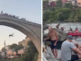 Strani turist izveo rizični skok sa Starog mosta. Mostarci ga izudarali