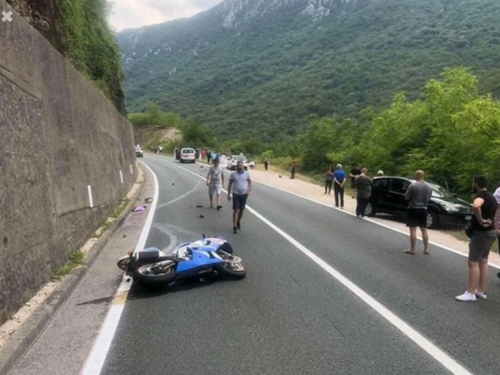 U teškoj prometnoj nesreći kod Jablanice poginuo motociklist