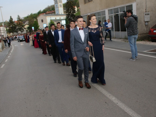 FOTO/VIDEO: Matura 2017. - Defile mladosti na ulicama Prozora