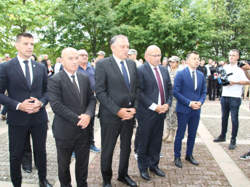 FOTO: Obilježena 32. obljetnica stradanja Hrvata na Uzdolu