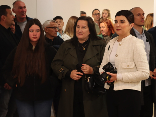 FOTO: Svečano otvorena Galerija Franjevačkog samostana Rama Šćit