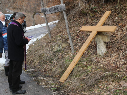 FOTO: Put križa - Treća korizmena nedjelja u župi Uzdol