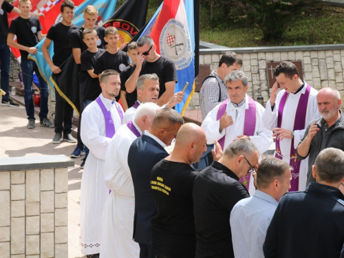 FOTO/VIDEO: Prvi susret iseljenih Uzdoljana i Dan 3. bojne brigade Rama i branitelja Uzdola