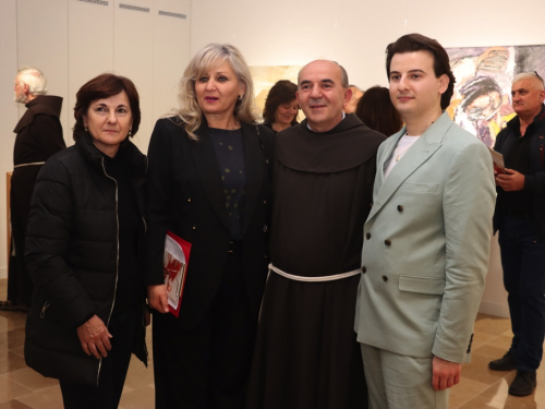 FOTO: Svečano otvorena Galerija Franjevačkog samostana Rama Šćit