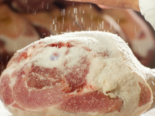 Tri načina soljenja mesa za sušenje
