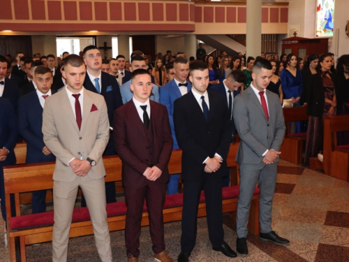FOTO/VIDEO: Matura 2023. - Defile mladosti na ulicama Prozora