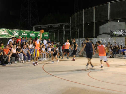 FOTO: U Prozoru održan Streetball turnir za djecu