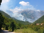 Hercegovina: Vatrogasci se bore s požarima, pomoć pruža i lokalno stanovništvo