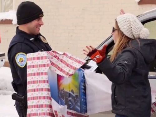 VIDEO: Policiju obuzeo Božić