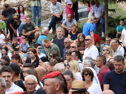 FOTO/VIDEO: Tisuće vjernika na Kedžari proslavilo Divin dan