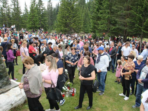 FOTO/VIDEO: Tisuće vjernika na Kedžari proslavilo ''Divin dan''