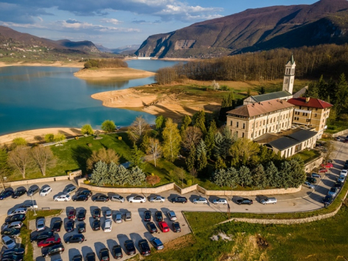 Turistički vaučeri od 200 KM građane FBiH očekuju tek u kolovozu