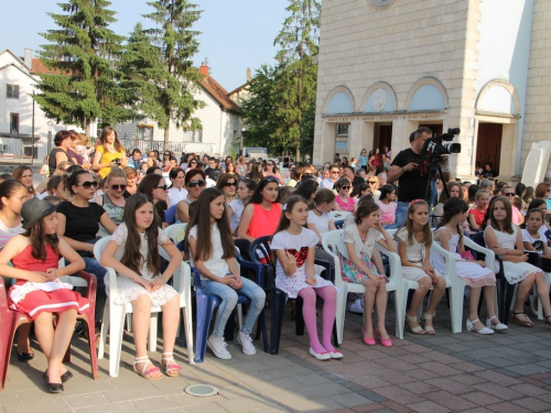 FOTO: IX. festival duhovne glazbe "Djeca pjevaju Isusu" u župi Prozor