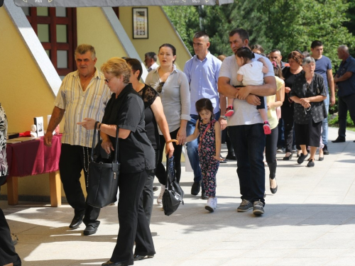 FOTO: Na Uzdolu svečano proslavljen sv. Ivo i 160. obljetnica župe