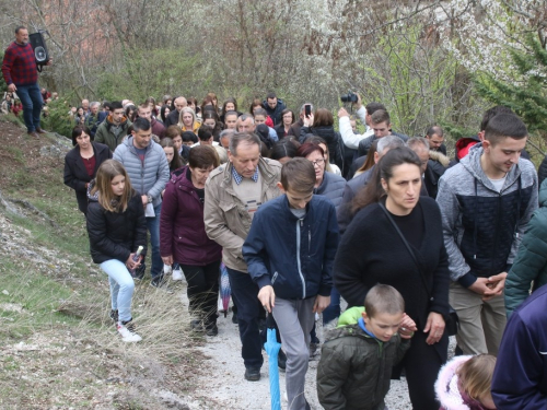 FOTO: Ramski put križa na brdo Gračac