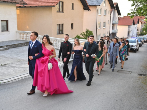 Uskoplje ispratilo 63 maturanta, među njima i 16 iz Prozora-Rame