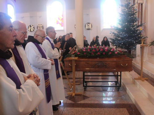 FOTO: Sahranjen vlč. Ivan Bošnjak