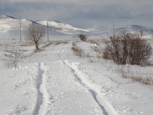 FOTO: Oprezno preko Paklina zbog ugaženog snijega i poledice