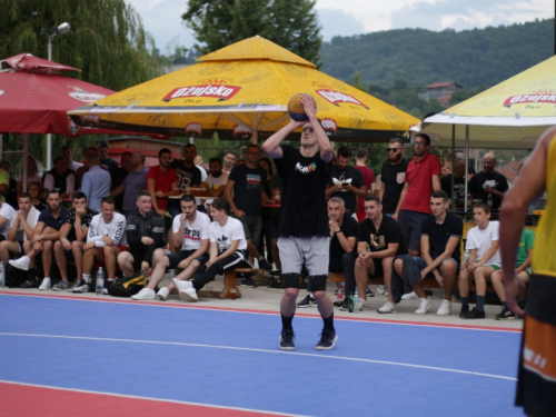 FOTO| Počeo 18. Streetball Rama