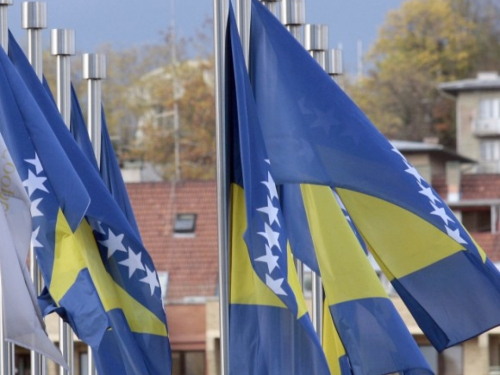 BiH bezuvjetna domovina većine Bošnjaka, trećine Hrvata i tek 10-tak posto Srba