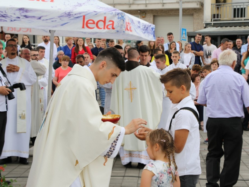 FOTO: Mlada misa vlč. Josipa Papka u župi Prozor