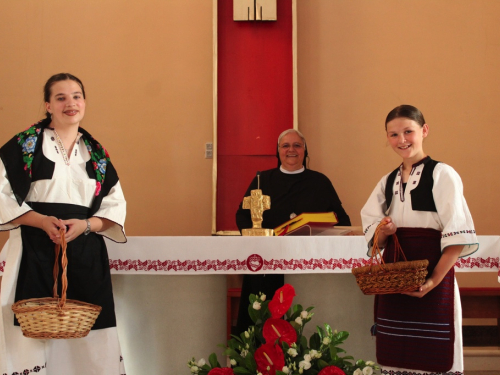 FOTO: U Prozoru održan dječji festival 'Djeca pjevaju Isusu'