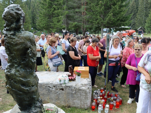 FOTO/VIDEO: Tisuće vjernika na Kedžari proslavilo Divin dan