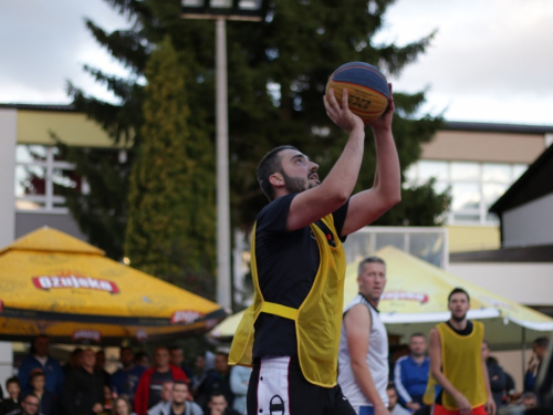 FOTO: Druga večer Streetball turnira u Prozoru