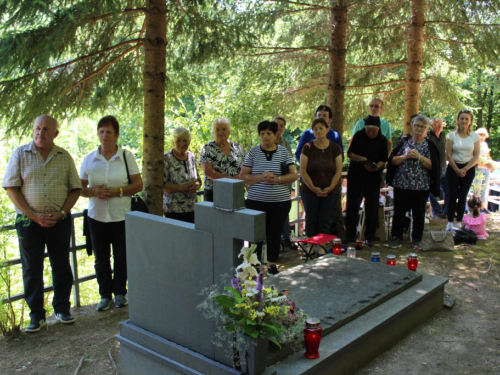 FOTO: Hodočašće na grob fra Stjepana Barišića u župi Uzdol