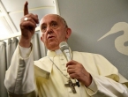 Papa Franjo protiv ''iracionalnog'' odnosa prema nuklearnom oružju