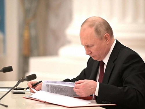 Putin odrešito: Platite za plin u rubljima ili raskidamo ugovore