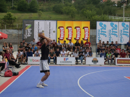 FOTO| Počeo 18. Streetball Rama