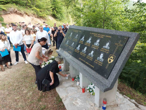 FOTO: Na Pomenu obilježena 28. obljetnica stradanja hrvatskih branitelja