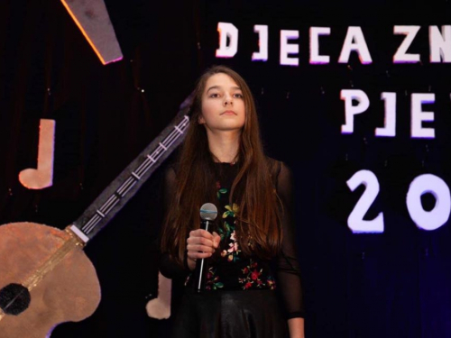 Katarina Zadro osvojila 2. mjesto na festivalu ''Djeca znaju pjevati''