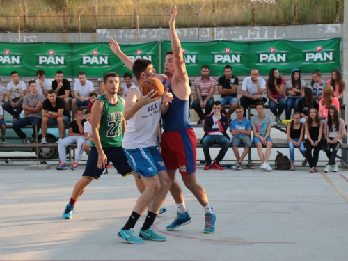 FOTO: Druga večer Streetball turnira u Prozoru