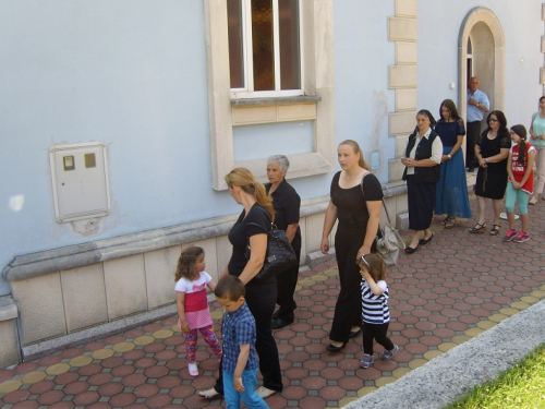 FOTO: Nutarnja proslava patrona župe Prozor