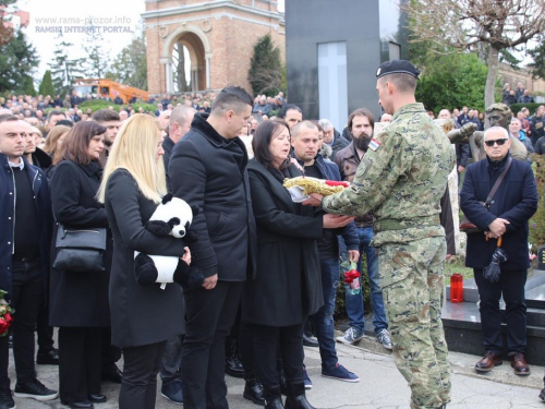 FOTO: Na Mirogoju sahranjen pukovnik Ante Pavlović