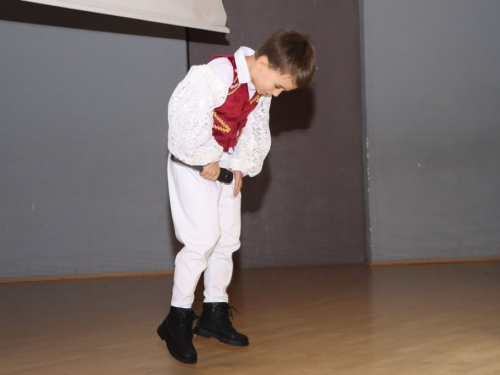 FOTO: Ines Markešić i Magdalena Zadro pobjednice dječjeg festivala ''Mala Rama 2024.''