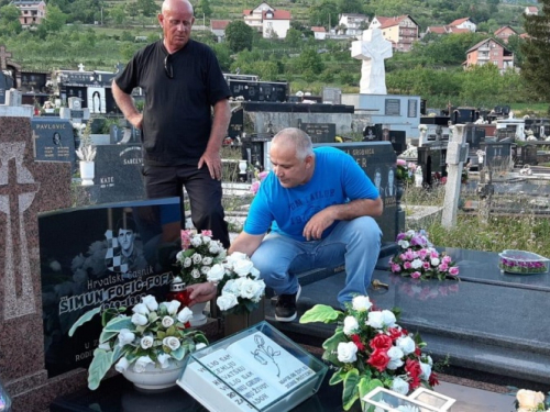 FOTO: Druženjem na Zahumu Fenixovci obilježili 28. obljetnicu postojanja