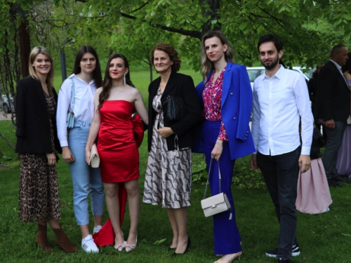 FOTO/VIDEO: Matura 2023. - Defile mladosti na ulicama Prozora