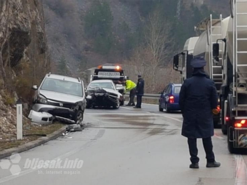 Dvije osobe ozlijeđene u prometnoj nesreći na ulazu u Jablanicu