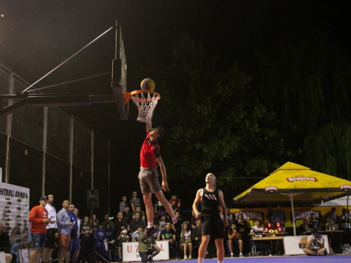 FOTO: Ekipa ''La Pont'' pobjednik 18. Streetball Rama 2020.