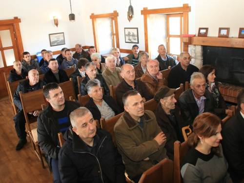 FOTO: Predsjednik FBiH Marinko Čavara boravio u Rami i na farmi Smiljanić