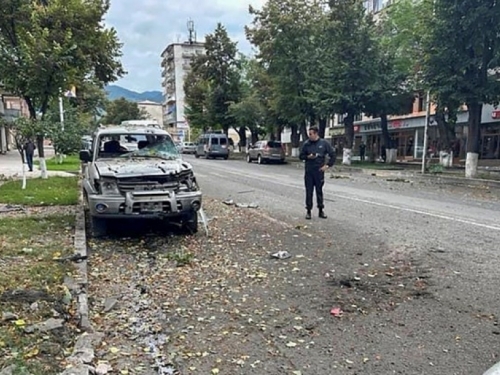Izrešetan auto s ruskim vojnicima u Nagorno-Karabahu