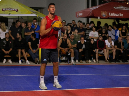 FOTO: Ekipa ''La Pont'' pobjednik 18. Streetball Rama 2020.