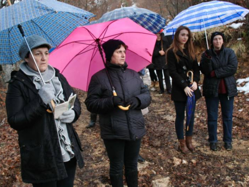 FOTO: Provincijal fra Lovro Gavran predvodio misu i Križni put na Uzdolu