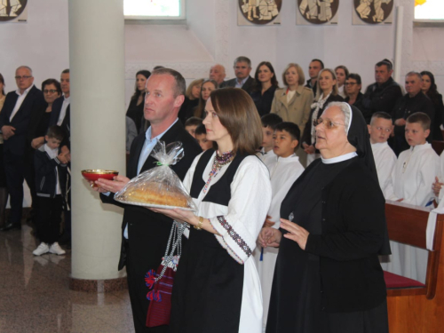 FOTO: Prva sveta pričest u župi Prozor