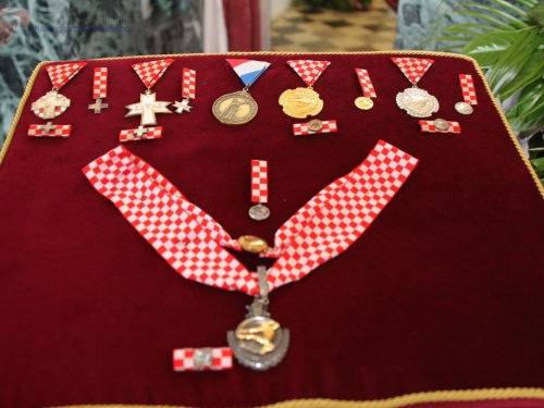 FOTO: Na Mirogoju sahranjen pukovnik Ante Pavlović
