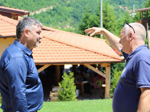 FOTO: Zdravko Čurić snima novi spot