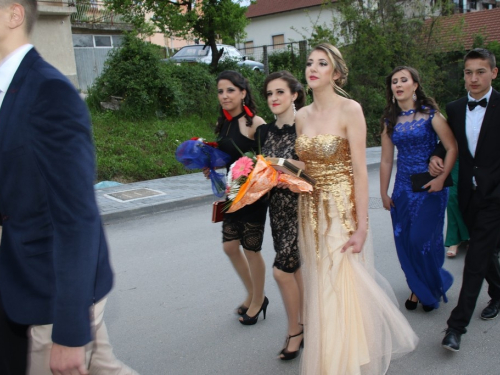 FOTO/VIDEO: Matura 2016. - Defile mladosti i ljepote na ulicama Prozora